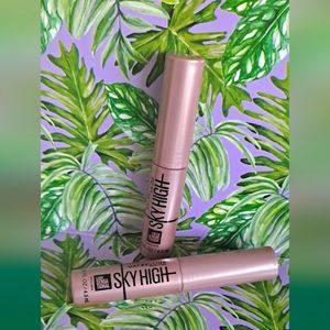 2x Maybelline Lash Sky High Black Mascara 4.5 ML each.